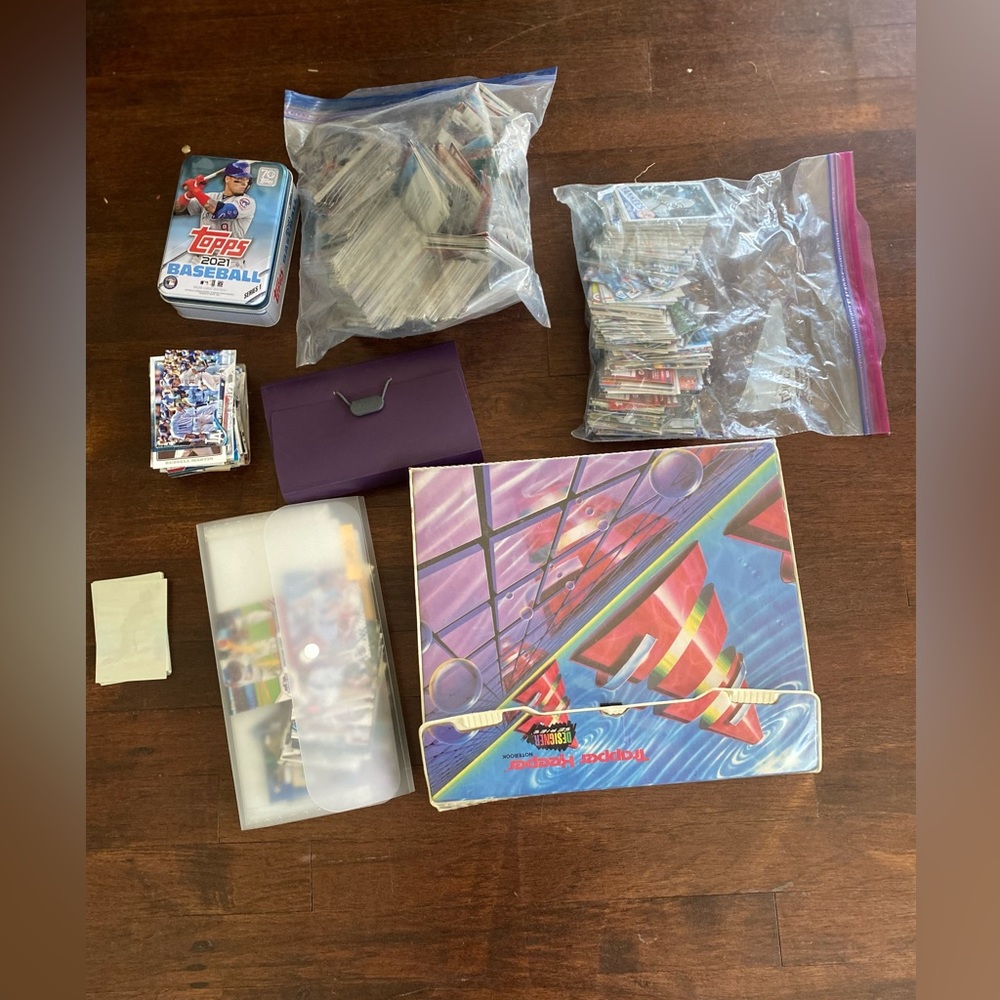 Here are 1000+ baseball cards